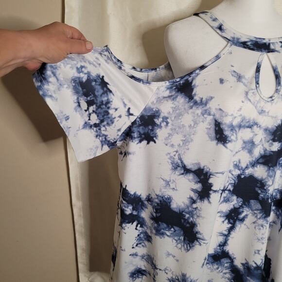 Women's 3XL Blue and White Off-the-Shoulder Short Sleeve Shirt - Picture 2 of 11
